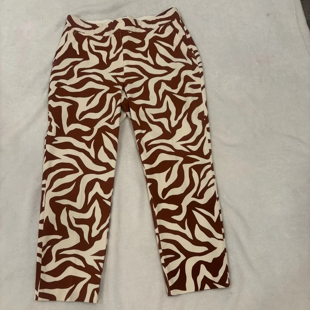 SPANX Cream and Brown Patterned Printed Pull-On Pants – Size M/M Petite - Picture 3 of 8
